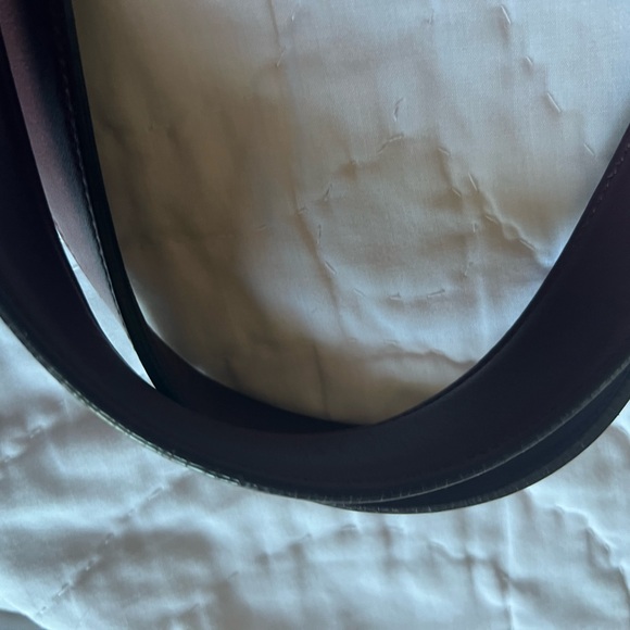 Vince Crocodile-Embossed Leather Tote - Picture 11 of 16